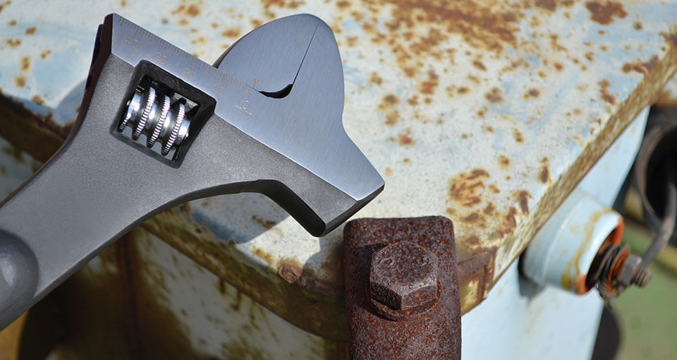 CONSTRUCTION ADJUSTABLE WRENCH